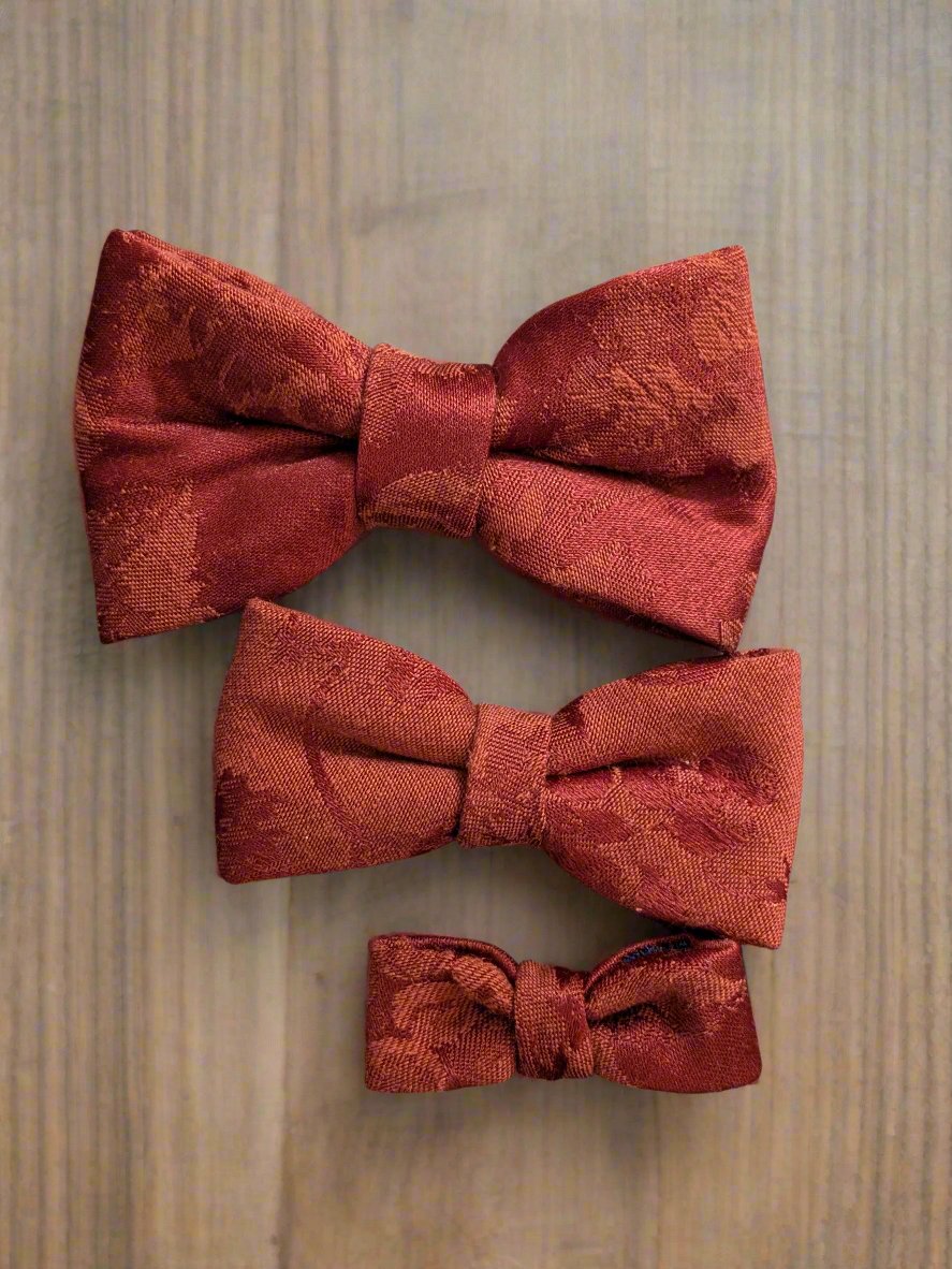 Cute dog bow tie wedding outfit, Eco friendly maroon dog bow tie or bow, handmade from upcycled table cloth,