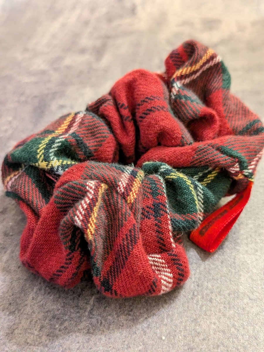Scrunchie Red Plaid - Fetch & Fettle