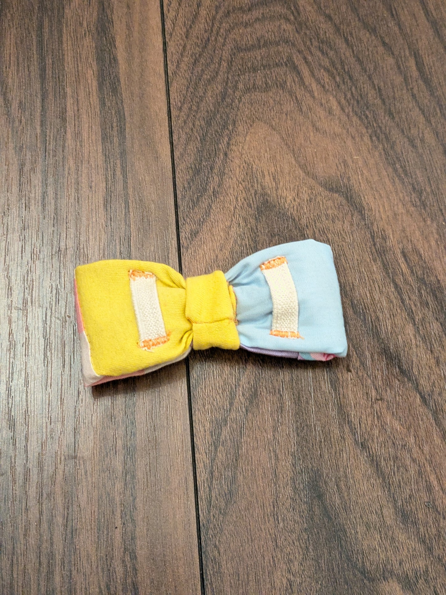 Love heart pastel dog bow tie - XS/S