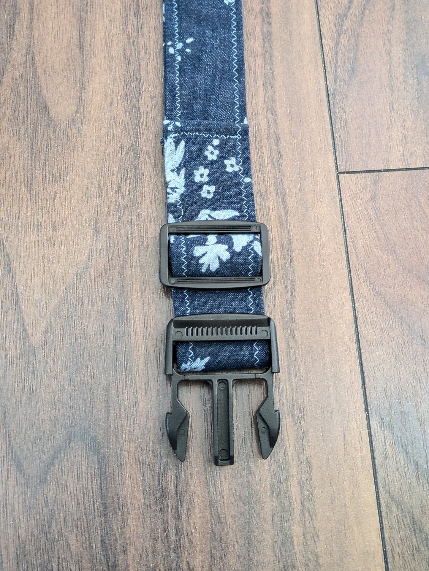 Rose denim - upcycled dog collar (large)