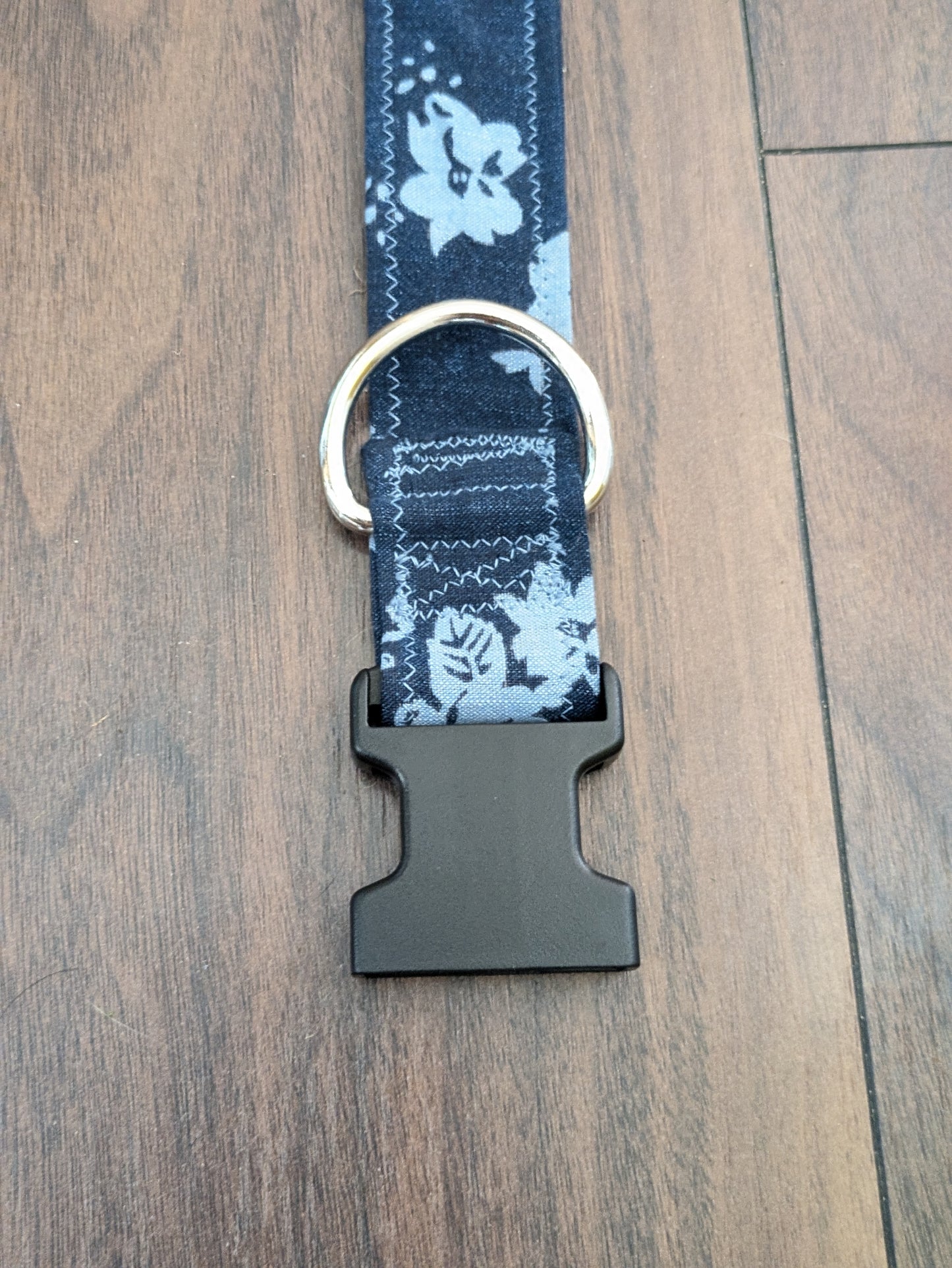 Rose denim - upcycled dog collar (large)